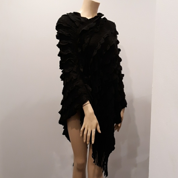 Max Sport black fringe poncho sweater One Size NWT - Picture 3 of 8